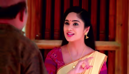Vidhya Visits the Patients