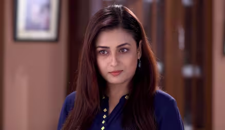 Prakash Refuses to Accept Simun's Gift