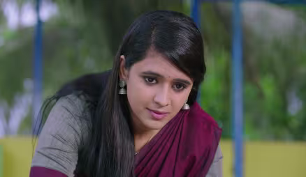 Rudra Serves Food to the Girl He Loves