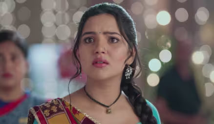 Avinash Uses Vasudha to Dodge Marriage