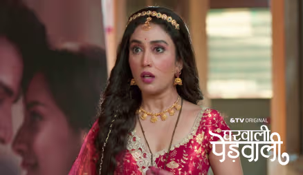 Latika Reaches the Cinema and Confronts Jeetu