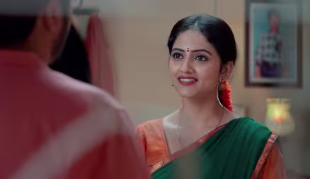 Gopi Confesses His Love for Sindhu