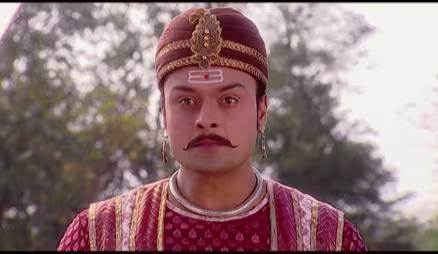 Manu Plots as Kranti Guru