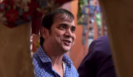 Saxena continues to prank Manmohan - Bhabi Ji Ghar Par Hai