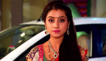 Urmi Bears Samrat's Misbehaviour