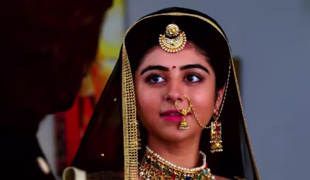 Devi Handcuffs Adhiraj