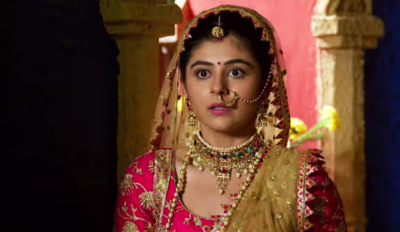 Adhiraj Tries to Kill Devi