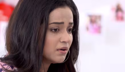 Hirak-Gayatri Instigate Urmi