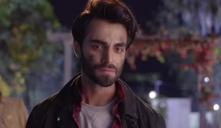 Neel holds Chahat captive - Qurbaan Hua