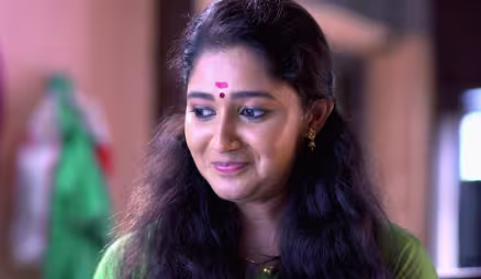 Sreelakshmi is overjoyed - Neeyun Njanum