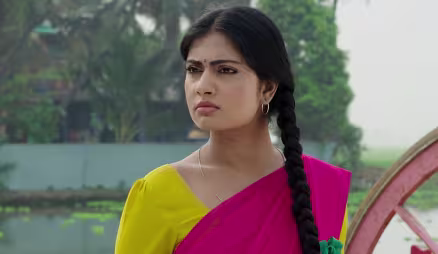 Kanthamma Tries to Catch Ravi Red-Handed