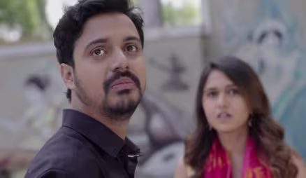 Malhotra takes Aditya's interview - Majha Hoshil Na