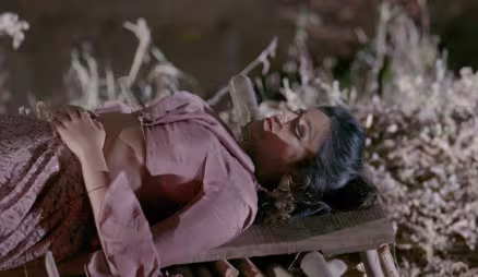 Shivani gets into trouble - Naagini 2