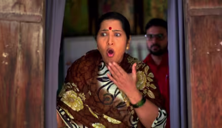 Babu's sister Vandiakka arrives - Devmanus