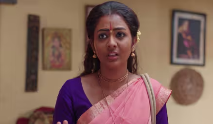 Shyama sings a song thinking about Akhil - Krishna Tulasi