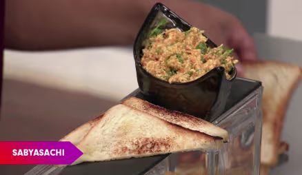 Bombay Akuri with Cheese Melt by Chef Sabyasachi - Urban Cook