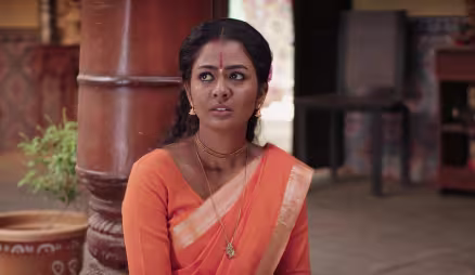 Mallikarjun arranges Shyama’s bridal gaze - Krishna Tulasi