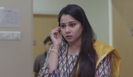 Aditya takes an unconscious Sai to the hospital - Majha Hoshil Na