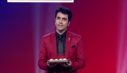 Singer Nachiketa judges the contestants - SaReGaMaPa Bangla 2020