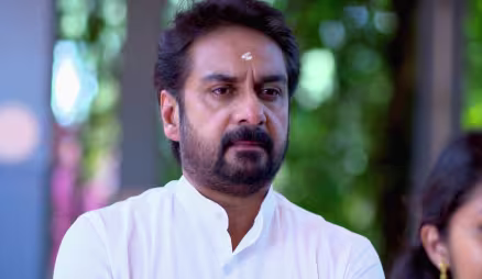 Ravi Varman takes part in the 'Kavadiattam' - Neeyum Njanum