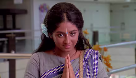 Nikhil again meets Shyama - Krishnakoli