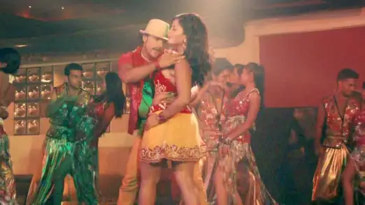 Bol Basanti Bol | Chhapra Express | Khesari Lal Yadav, Shubhi Sharma | Bhojpuri Hit Song 