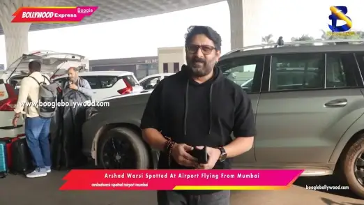 Arshad Warsi Spotted At Airport Flying From Mumbai 