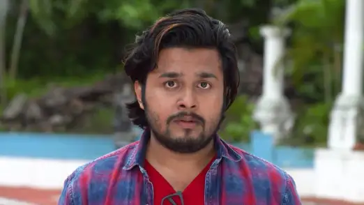 Dasan tries to boost Kalyani's confidence - Chembarathi Episode 5