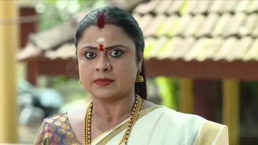 Nandana lashes out at the astrologer - Chembarathi Episode 22