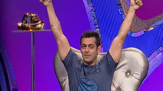 Salman Khan enjoying the performances - Ep11, Dance India Dance, Season 2 Episode 11