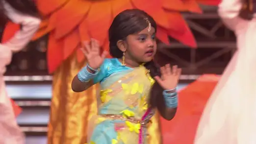 Aalap and Gnana's adorable performance 