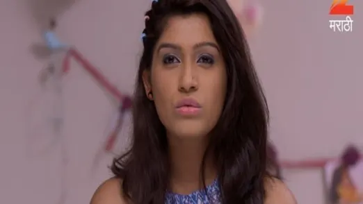 Gurunath Orders a Gift for Shanaya - Mazhya Navryachi Bayko Episode 24