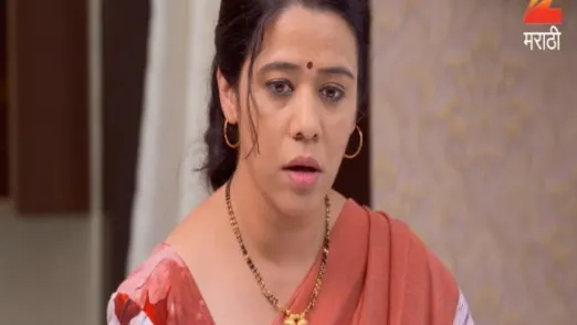 Revati Tells Radhika to Be Independent - Mazhya Navryachi Bayko Episode 13