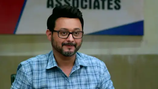 Valli Asks Saurabh for Money Episode 9