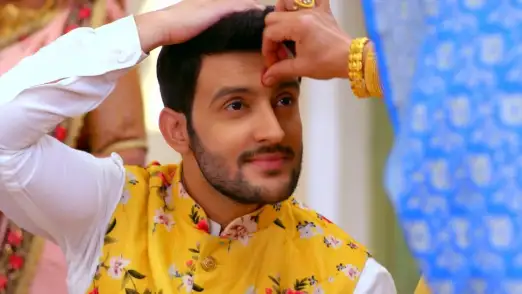 Mukund Ousts Renuka from the House Episode 12