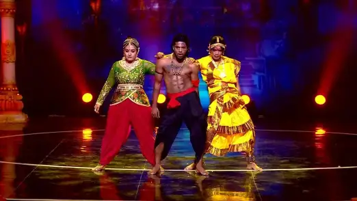 Puvi and Vaishnavi's Heart-Touching Performance Episode 7