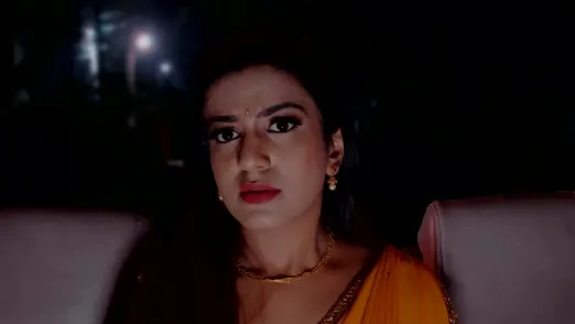 Trikal Guru Frees Shivani Episode 5