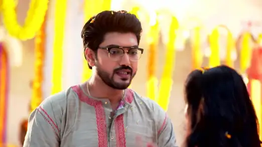 Abir Bumps Into Jhilmil Episode 4