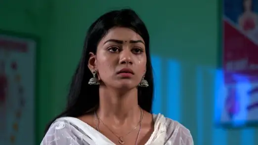 Radhika's Father Threatens to Slap Her Episode 19