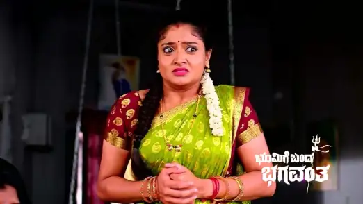 Vishwanath Dresses up as a Woman Episode 59