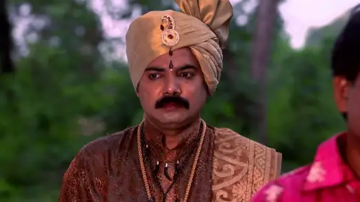 Durga Gives Birth to a Girl Episode 8