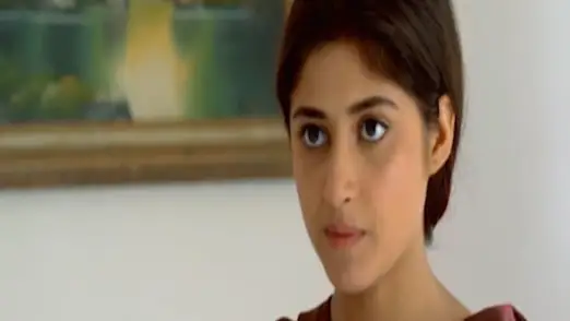Fakhra's Disapproves of Sami and Sarah's Alliance Episode 9