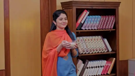Anu gives 'Yellu Bella' to Aryavardhan - Makara Sankranthi Special Episode 2