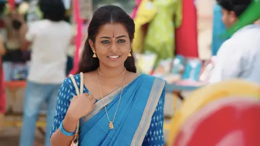 Shyama and Akhil meet at the village - Krishna Tulasi Episode 10