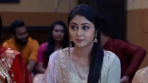 Bashor' celebrations – Aaparajita Apu Episode 19