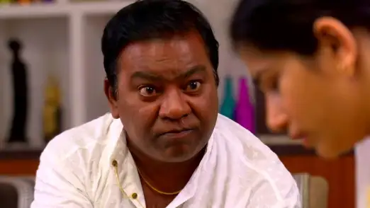 Shivani meets Vishwajeet - Kaay Ghadla Tya Ratri Episode 18
