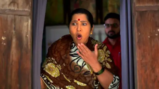 Babu's sister Vandiakka arrives - Devmanus Episode 11