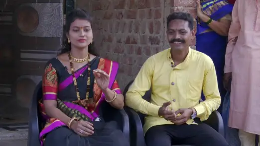 Aadesh visits Mayuri and Swapnali's maternal home - Home Minister - Paithani Aata Maherchya Angani Episode 10