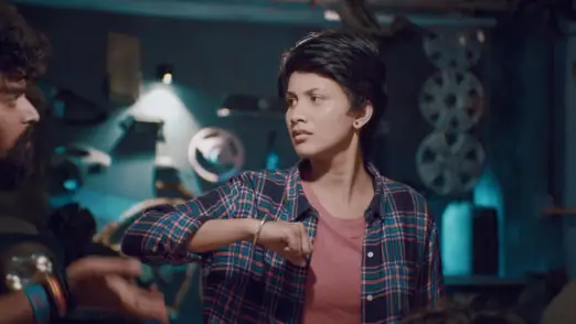 Ramchandra's Guru doubts Divya's horoscope - Sathya Episode 9