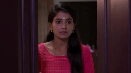 Unni enters Karthika's room - Karthika Deepam Episode 5